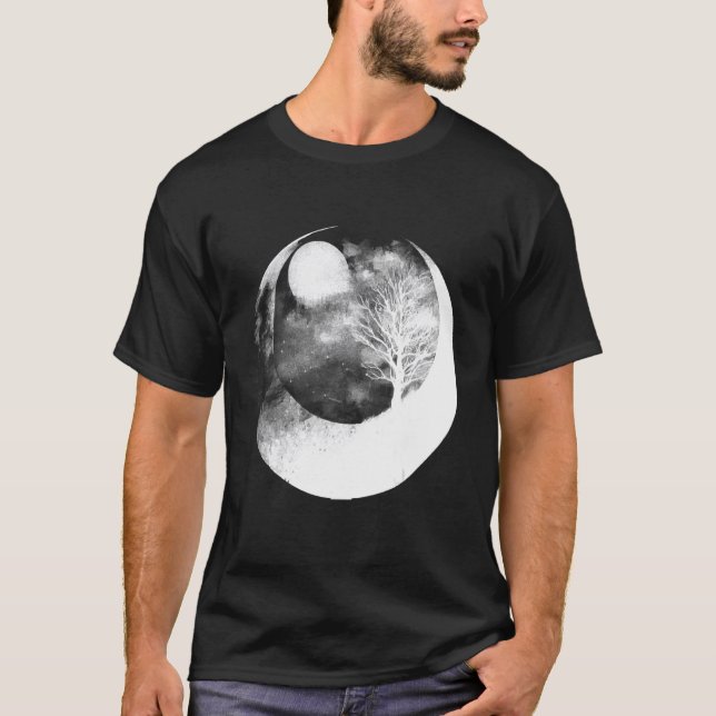 Bergsområdet Manar Sol Måne 19 T Shirt (Framsida)