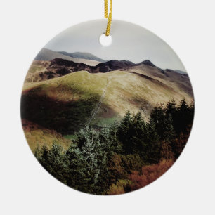 BERGSSIKTER FRÅN WALES JULGRANSPRYDNAD KERAMIK