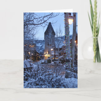 Bergstaden med snö helgkort