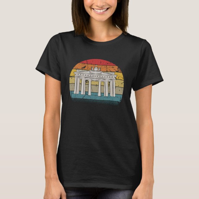 Berlin  Boy Germany at Alexanderplatz Berlin Bear T Shirt (Framsida)