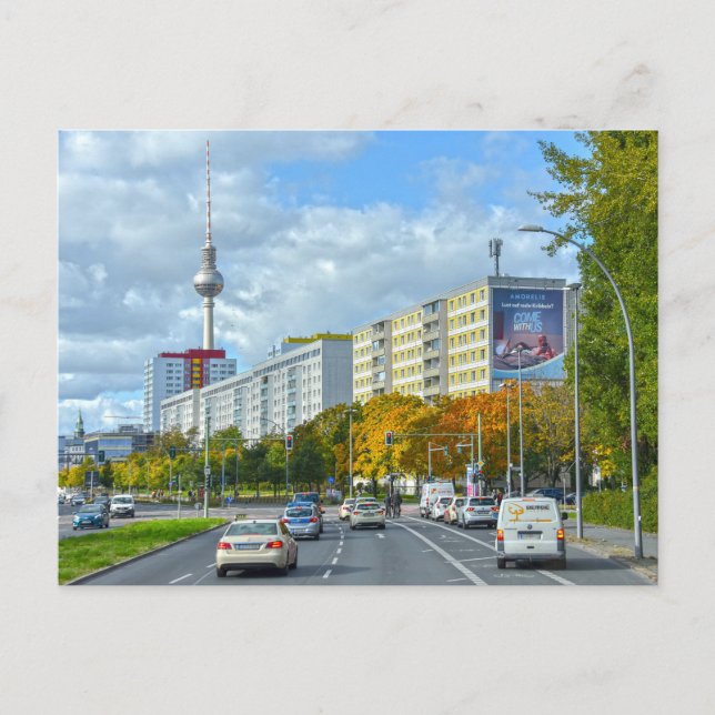 Berlin Television Torn och Busy Street Vykort (Framsida)