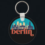 Berlin Tyskland City Skyline Vintage Cityscape Nyckelring<br><div class="desc">Vintage- och reflexritorier med vackra skyliner, attraktion och cityscape-konst. Coola skyscraper och byggnad silhuette illustrerar handelsvara för turister och resenärer. Perfekt som souvenir att ta med sig hem när man reser värld runt. Spara minnet av din resa och semester med familj och vänner. Bakgrunden till färg kan anpassas till färg....</div>