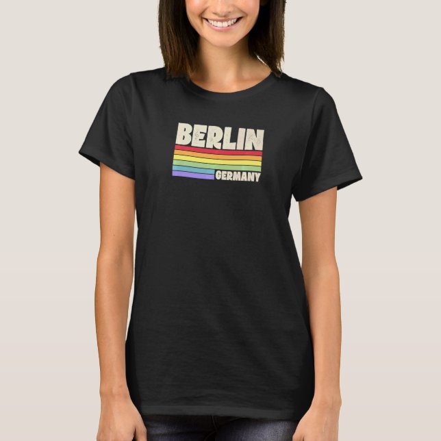 Berlin Tyskland Rainbow Gay pride Merch Retro 70 s T Shirt (Framsida)