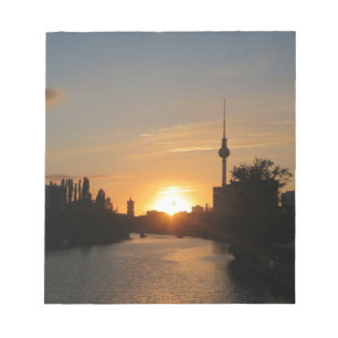 Berlin Tyskland Skyline Night Postcard Fernsehturm Anteckningsblock