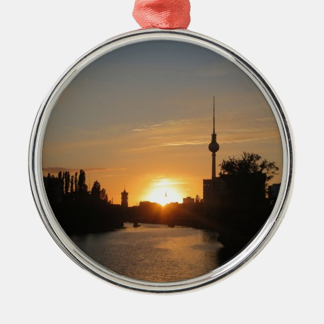 Berlin Tyskland Skyline Night Postcard Fernsehturm Julgransprydnad Metall (Framsidan)