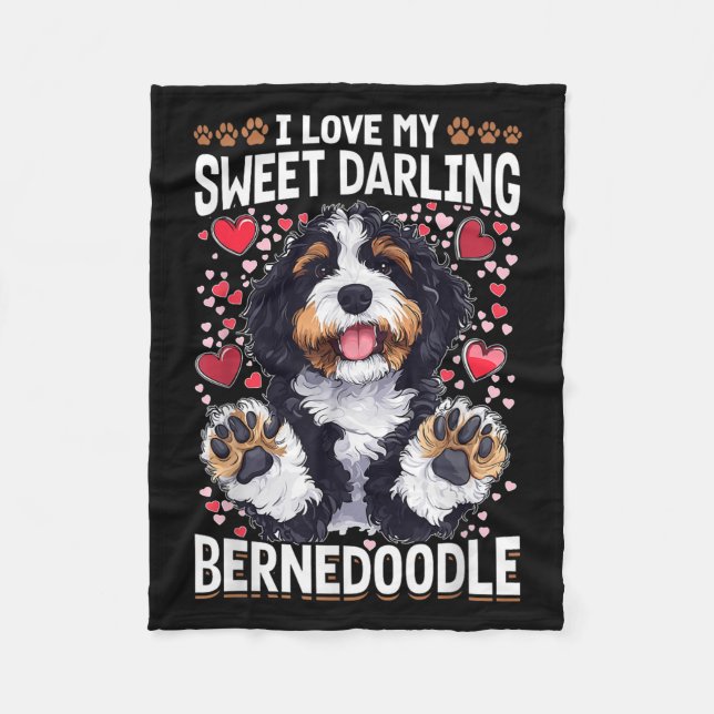 Bernedoodle Hund aveln I Kärlek Min svenska Darlin Fleecefilt (Framsidan)
