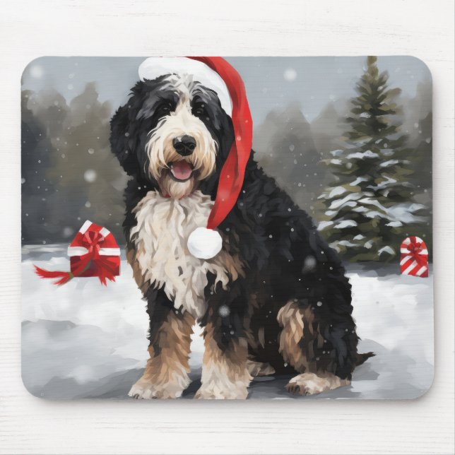 Bernedoodle hund i snö jul  musmatta (Framsidan)