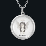 Bernedoodle Hund Sympathy Silverpläterat Halsband<br><div class="desc">Det finns de som för med sig ett ljus så underbart för världen att även efter att de är borta kvarstår deras ljus. Låt ett sött halsband trösta ditt tunga hjärta när det tar ett ögonblick att minnas din älskade Bernedoodle. För de mest tankfulla gåvorna, koppla den med en keepsaklåda,...</div>