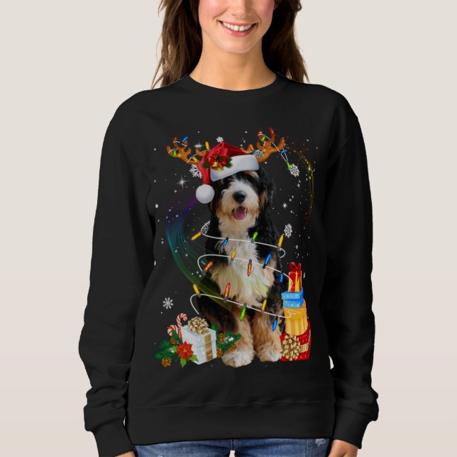 Bernedoodle Reindeer jul Ljus Rolig hund Xm T Shirt (Framsida)
