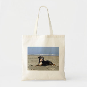 bernese-berg-hund-layin på beach.png tygkasse