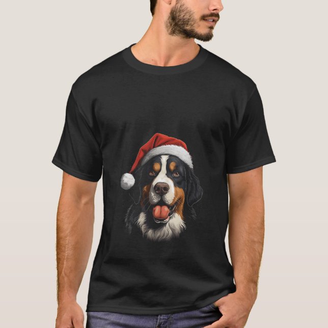 Bernese Mounese hund hund hundar julpromenad V Nec T Shirt (Framsida)