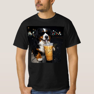 Bernese Mountain Dog dricker iskaffe  T Shirt