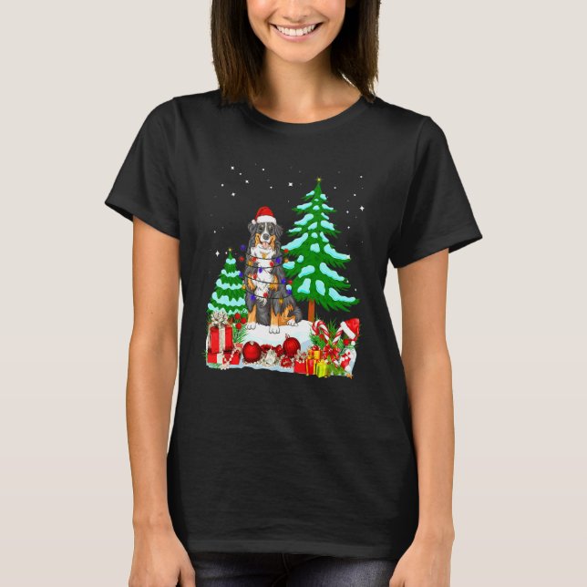 Bernese Mountain Dog med julhatt träd Li T Shirt (Framsida)