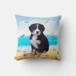 Bernese Mountain Dog på strand Kudde
