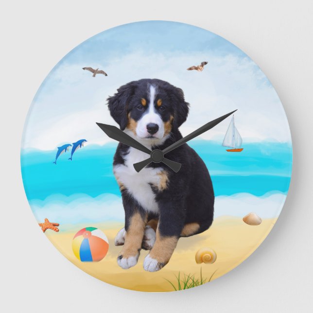 Bernese Mountain Dog på strand Stor Klocka (Framsida)