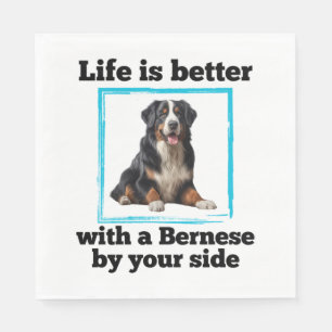 Bernese Mountain Hund är bättre med en Berne Pappersservett