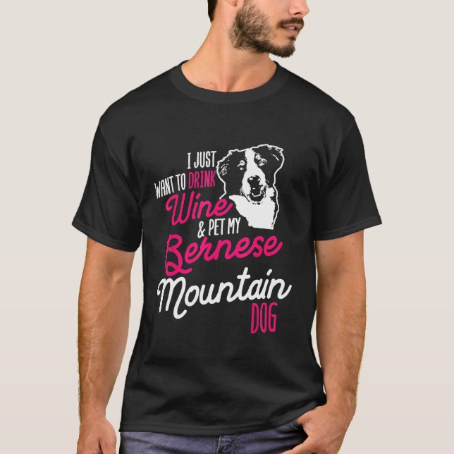 Bernese Mountain Hund Drinking Hund Mamma Vin Mamm T Shirt (Framsida)