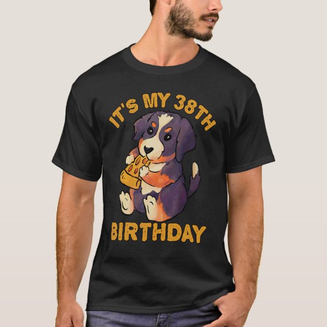 Bernese Mountain Hund Eating Pizza Det är min 38:e T Shirt (Framsida)