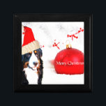 Bernese Mountain Hund med röd jul Ornament Minnesask<br><div class="desc">Bernese Mountain Hund med röd jul Ornament och Tomhat</div>