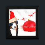 Bernese Mountain Hund med röd jul Ornament Minnesask<br><div class="desc">Bernese Mountain Hund med röd jul Ornament och Tomhat</div>