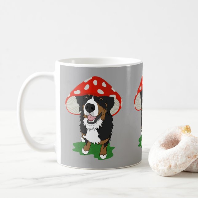 Bernese Mountain Hund Red Mushroom Cap Kaffemugg (Med munk)
