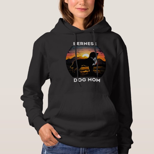 Bernese och Stigning Sol för Bernese Hund Mamma T Shirt (Framsida)