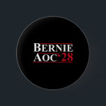 Bernie Aoc 2028 Bernie Sanders Alexandria Cortez P Knapp<br><div class="desc">Bernie Aoc 2028 Bernie Sanders Alexandria Cortez Ordförande</div>