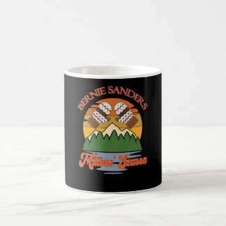 Bernie Sanders Mittens säsongsinstallation Sitta Kaffemugg