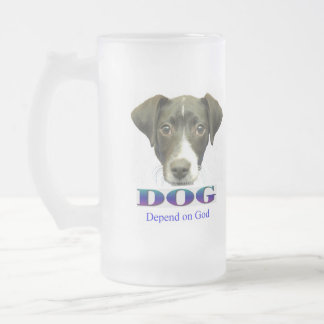 Bero på den frostade muggen för guden frostat ölglas