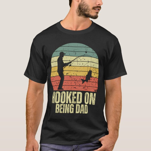 Beroende på att vara pappa t shirt (Framsida)