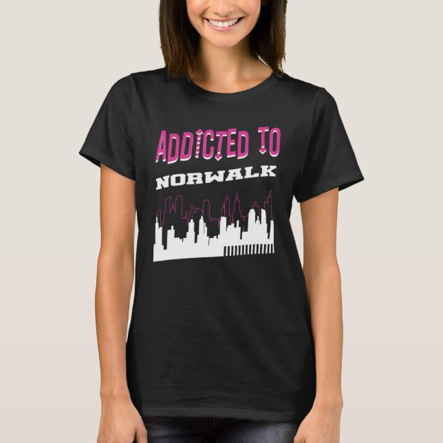 Beroende till Norwalevacation Humor Resa Connecti T Shirt (Framsida)