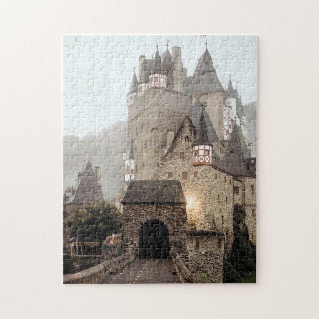 Berömd Castles in Europe Countryside Image The Dai Pussel (Vertikal)