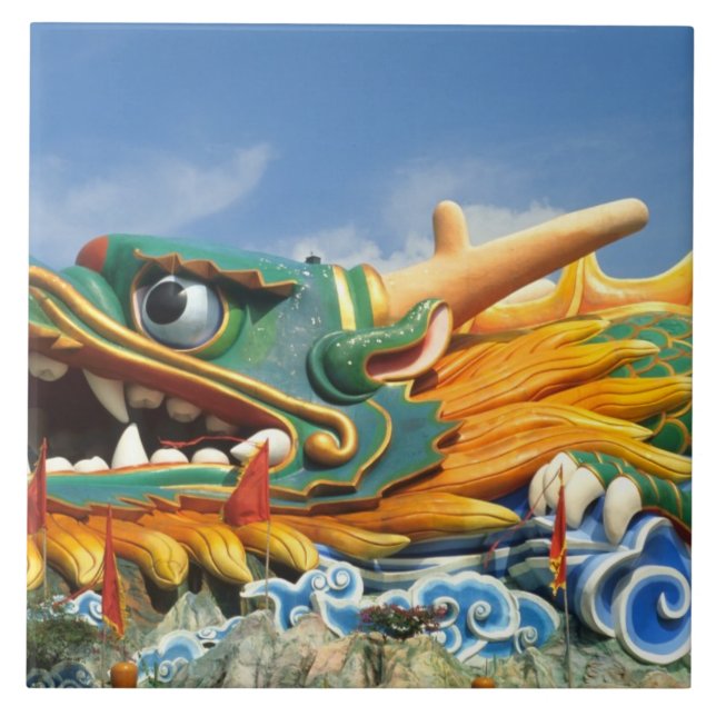 Berömd drak vid Haw Par Villa i Singapore Asien Kakelplatta (Framsidan)
