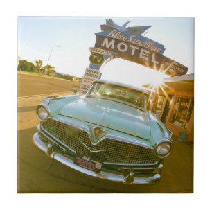 Berömda Blue Swallow Motel på Route 66 Kakelplatta