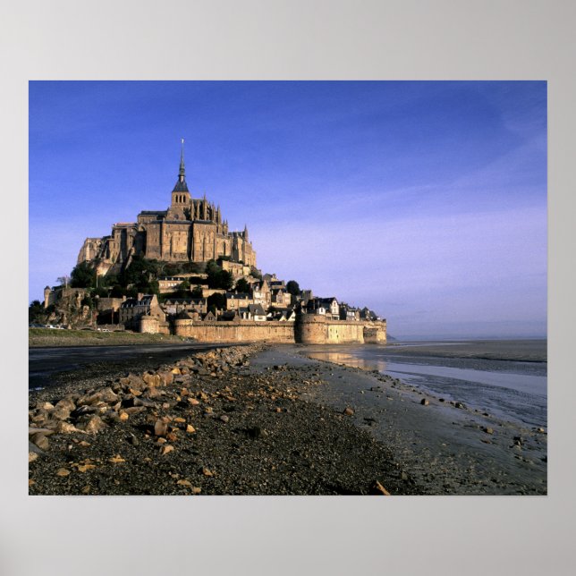 Berömda Le Mont St. Michel-öborgets fästning i Poster (Framsidan)