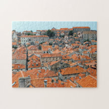Berömda tak i Dubrovniks gamla stad - Dalmatien, K