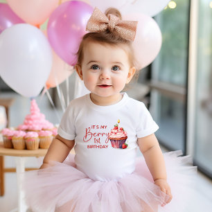 Berry 1:a födelsedag Rosa Red Strawberry Cupaka T Shirt