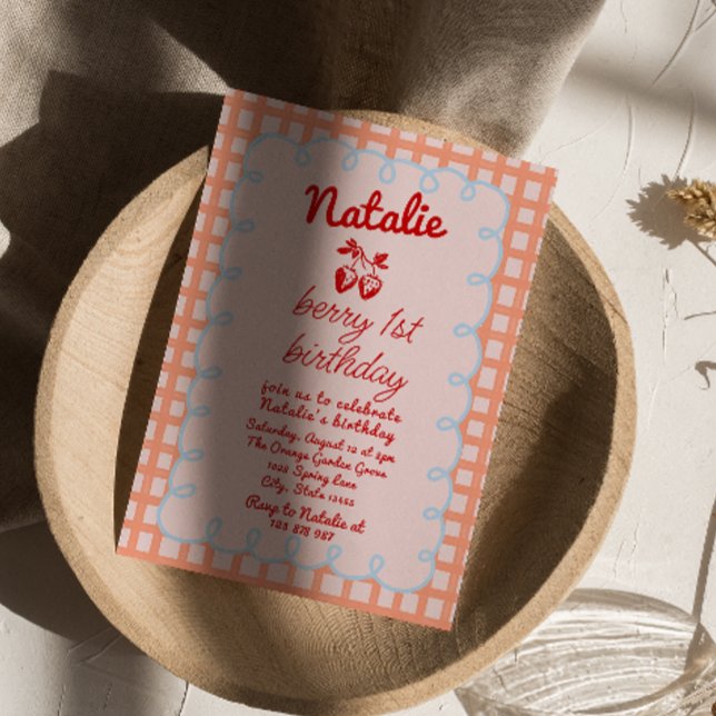 Berry 1:a handskriven ritad jordgubbsfödelsedag inbjudningar (Skapare uppladdad)