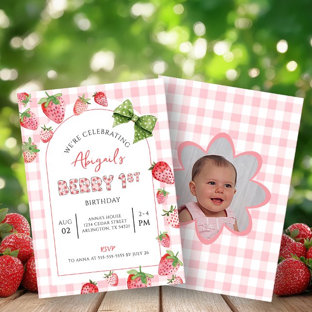 Berry First Birthday Pink Gingham Photo Invitation Inbjudningar (Skapare uppladdad)