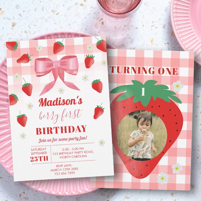 Berry First Birthday Strawberry First Photo Bow Inbjudningar (Berry First Birthday Strawberry First Photo Bow Invitation)