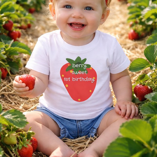 Berry First Birthday T Shirt (Skapare uppladdad)