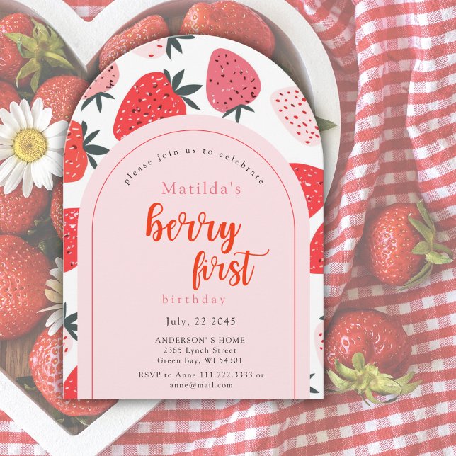 Berry First Födelsedagsfest 1:a jordgubbsbåge Inbjudningar (Skapare uppladdad)
