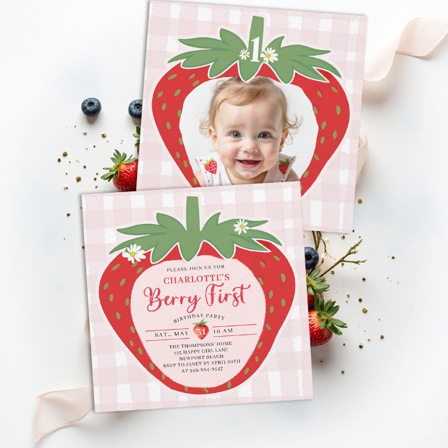 Berry First Jordgubb Söt Foto 1-årsdag Inbjudningar (berry first birthday party invitation girls strawberry 1st photo watercolor gingham farmhouse patch)
