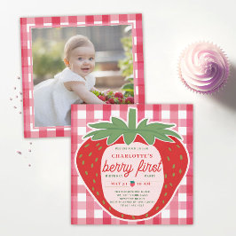 Berry First Strawberry Gingham Photo 1st Birthday Inbjudningar