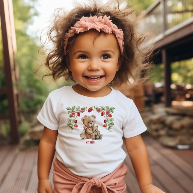 Berry First Strawberry och Bear Birthday T Shirt (Skapare uppladdad)