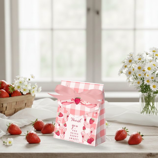 Berry Första Födelsedag Röda Gingham Slöjor Fyrkan Presentaskar (Berry First Birthday Red Gingham Bows Square Favor Boxes -Tent 3x1.5x3.25)