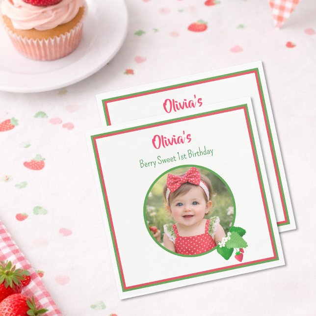 Berry Sweet 1st Birthday Strawberry Photo  Pappersservett (Skapare uppladdad)