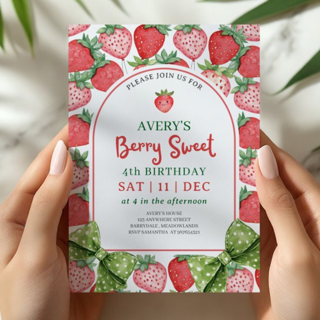 Berry Sweet 4th Birthday Strawberry Invitation Inbjudningar (Skapare uppladdad)