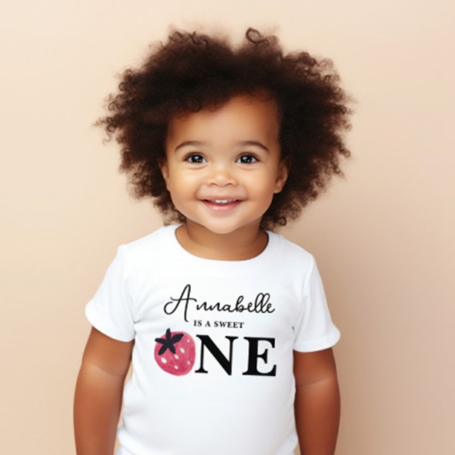 Berry Sweet Birthday Guest of Honor T Shirt (Skapare uppladdad)