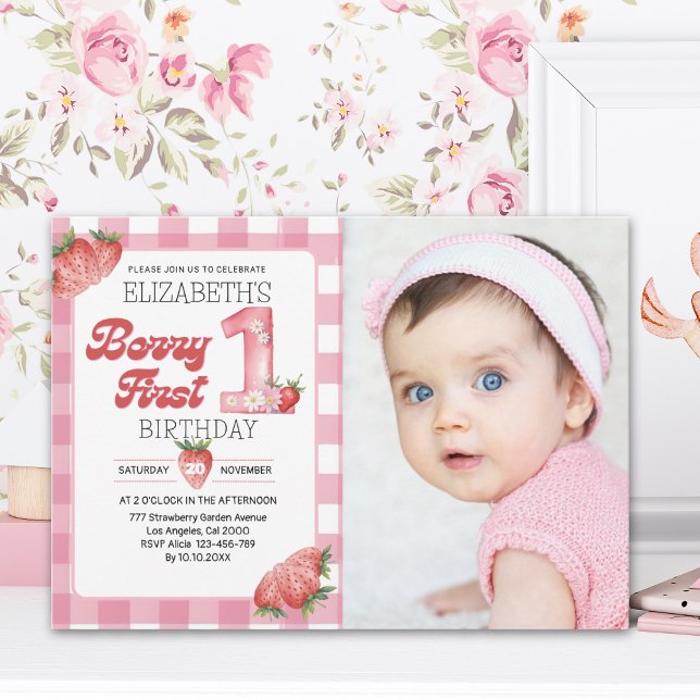Berry Sweet First Birthday Photo – Straberry party Inbjudningar (Skapare uppladdad)